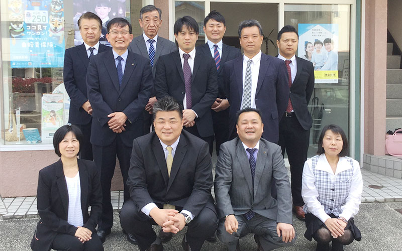 株式会社スマイル&マインドのスタッフ集合写真